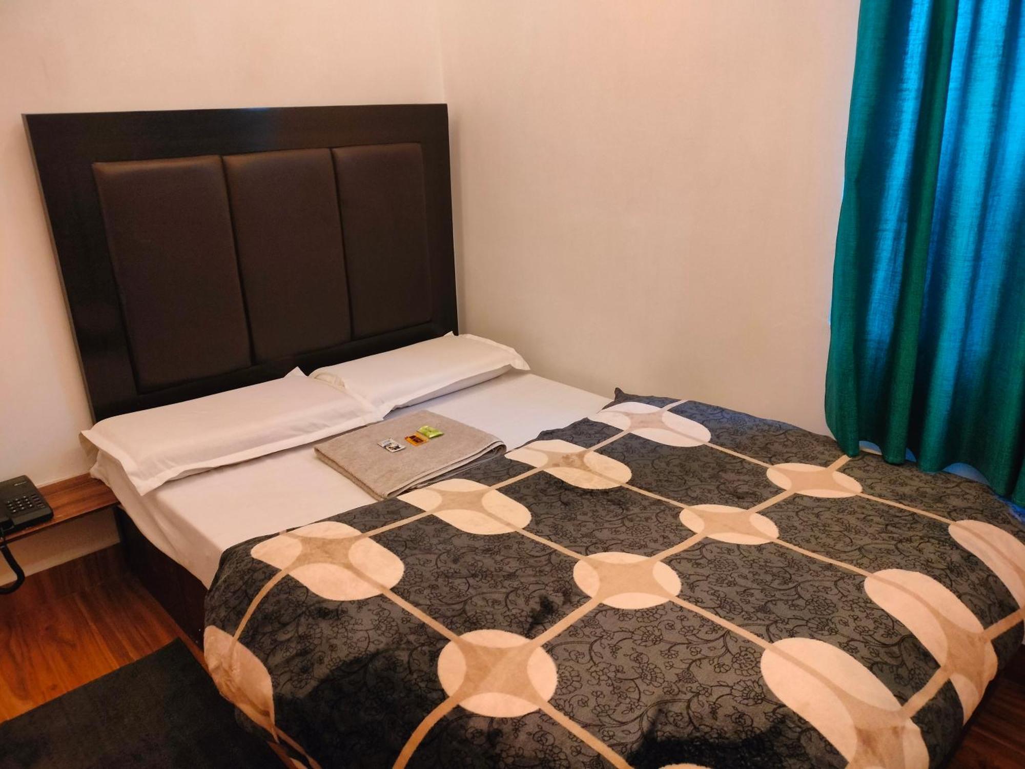 מטורה Kishan Home Stay מראה חיצוני תמונה