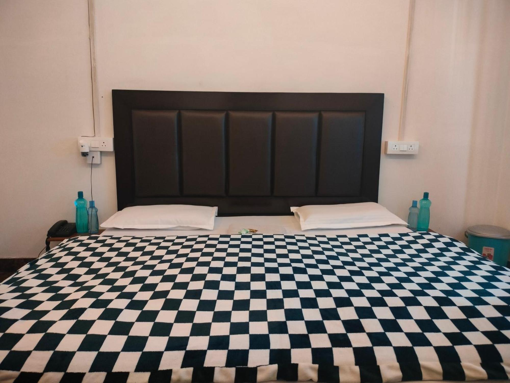 מטורה Kishan Home Stay מראה חיצוני תמונה